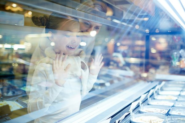 Vitrine réfrigérée libre service : le choix idéal pour votre magasin